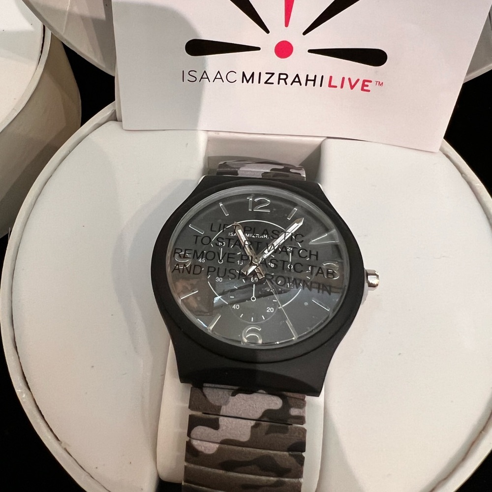 Bundle of 4 Isaac Mizrahi Live Soft Camo Band Expansion Watches - Picture 7 of 12